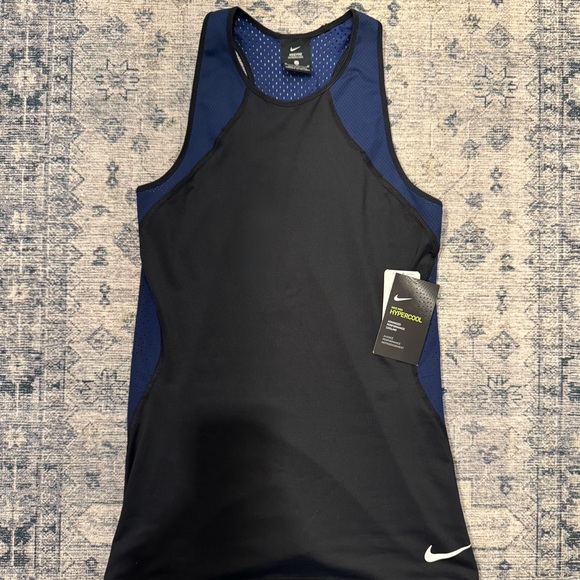 NIKE | WOMEN’S | PERFORMING COOLING | RUNNING TOP | BLACK & BLUE | NWT | MEDIUM - Picture 4 of 8
